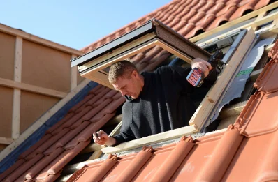 Pose de fenêtres de toit Velux à Tendon